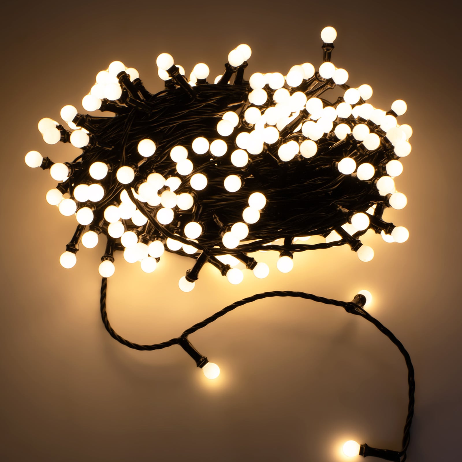 Spetebo Lichtslingering met 200 warmwitte LED-bolletjes, 20 meter, dimbaar met timer en adapter, voor binnen en buiten