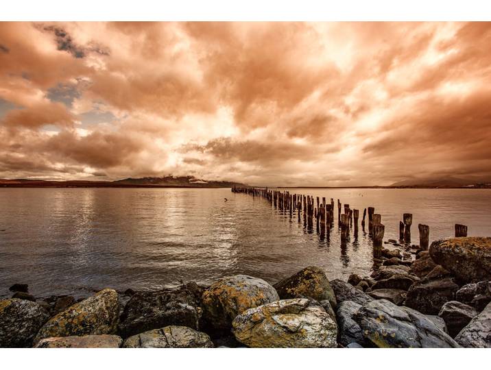 Fototapete PAPERMOON HOLZ-BRÜCKE-ALT PUERTO NATALES INSEL PIER STEG MEER SEE , bunt, B:4,5m L:2,8m, Vlies, Tapeten, Fototapete