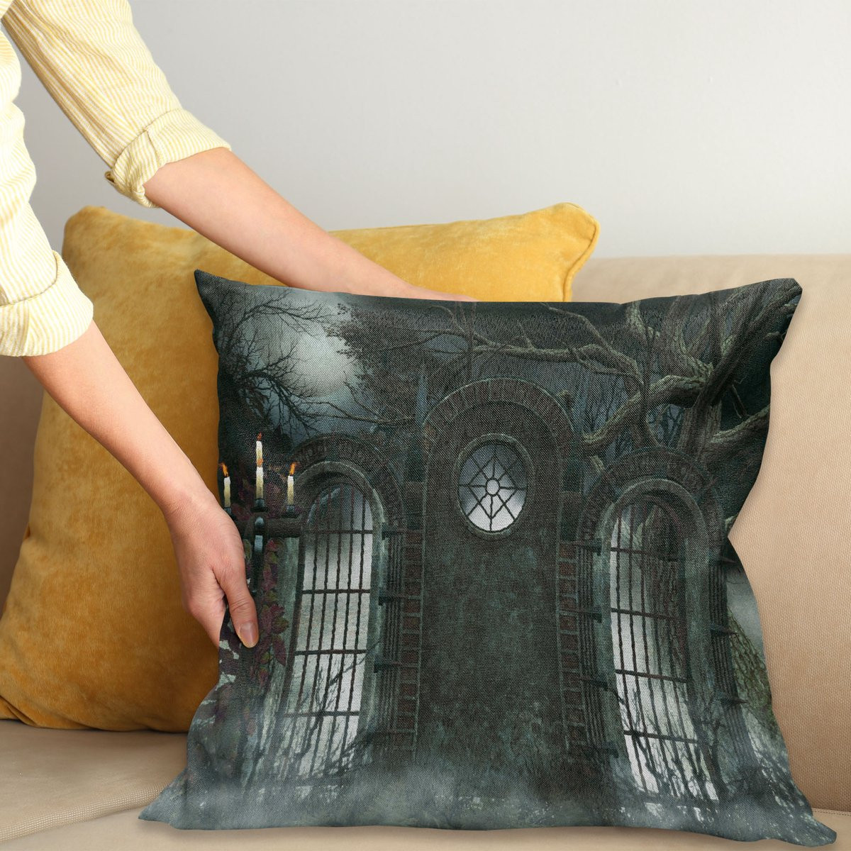 ABAKUHAUS Horror House Sierkussenhoes met Gothic Maan en Kaars Print, Grijs, 60 x 60 cm