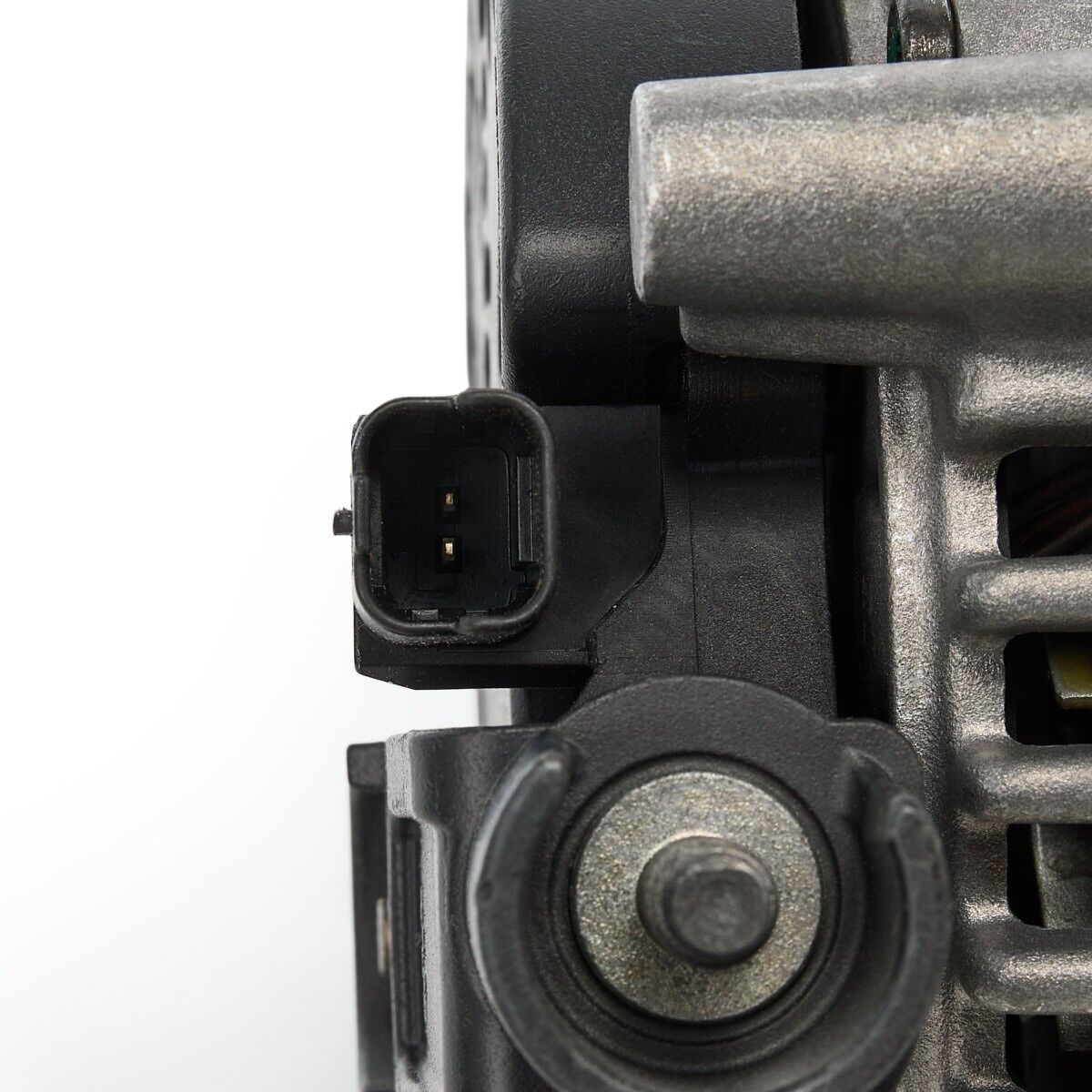 Bosch 0 986 081 330 Alternator