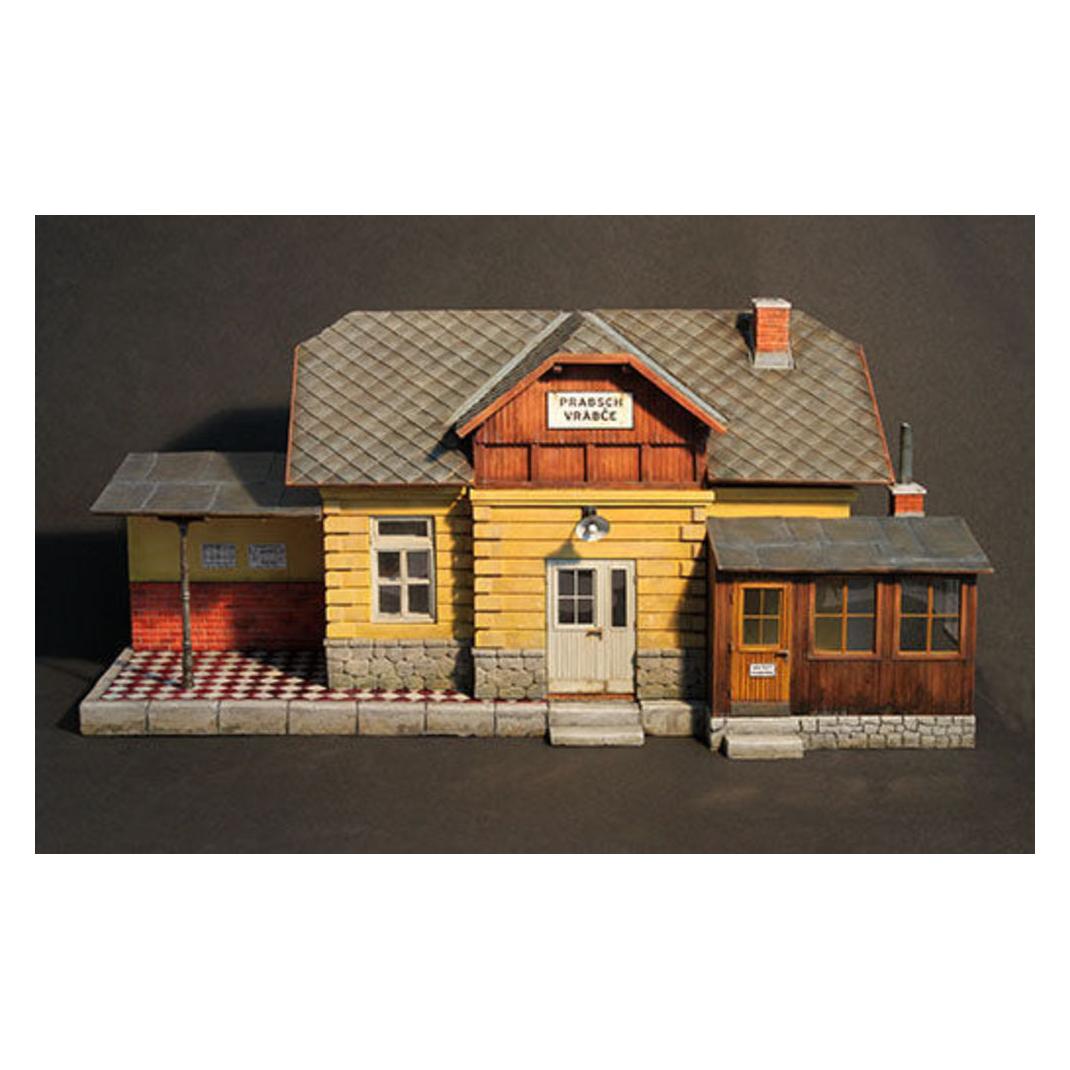 Plus Model Bahnhof (23800333)