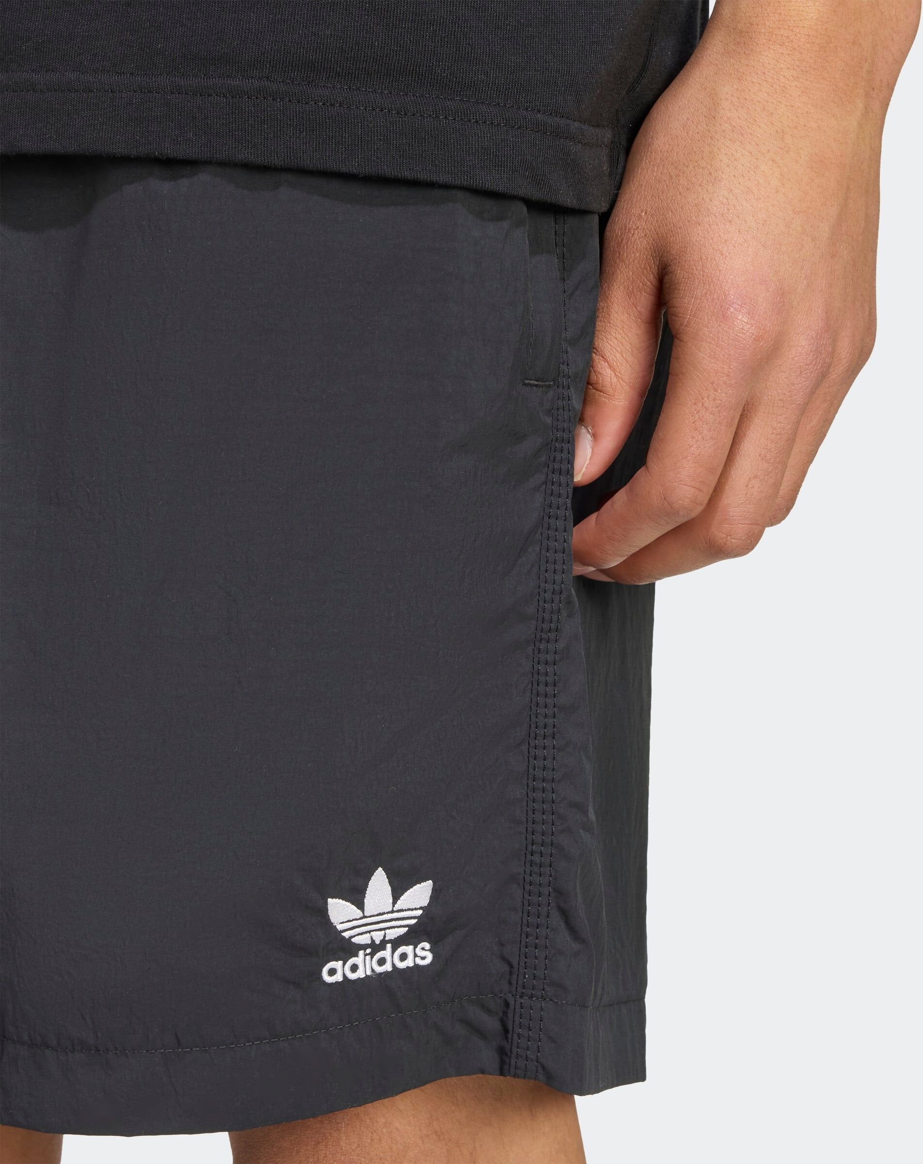 Shorts ADIDAS ORIGINALS "TREFOIL ESSENTIALS GEWEBT", Herren, Gr. XXL, N-Gr, schwarz-weiss (schwarz, weiß, normal, gr.), Obermaterial: 100% Polyamid, Hosen Shorts, für sportliche Aktivitäten, mit Kordelverschluss, normale Weite schwarz, weiß, normal, gr. X