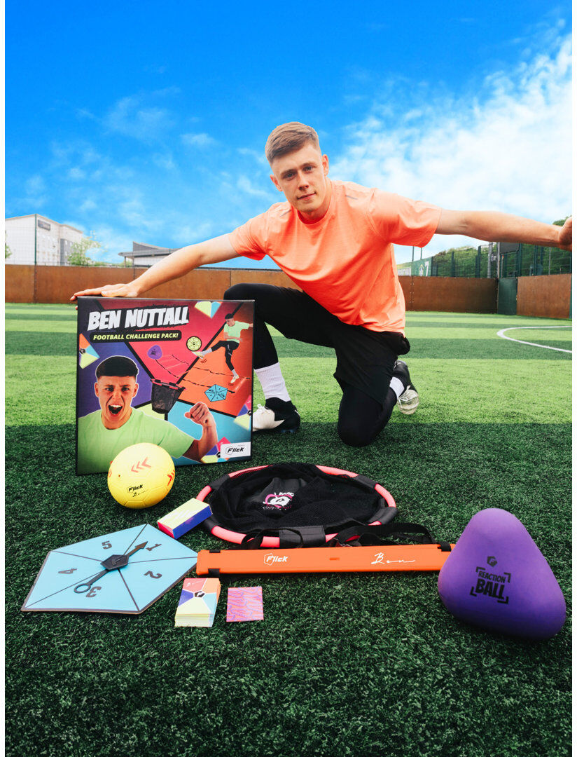 Football Flick Ben Nuttall Challenge pack Mulitcoloured 48cm H X 48cm W X 9cm D