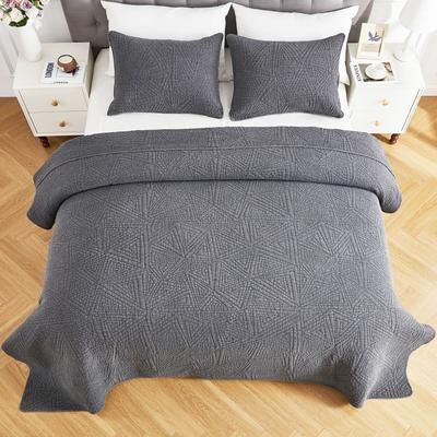 Melange Home Dancing Triangle Stonewashed Cotton Quilt Set