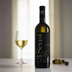 Cantine Franzosi 2023 Cantine Franzosi 3 Sensi 2023 Mantonico  Italien