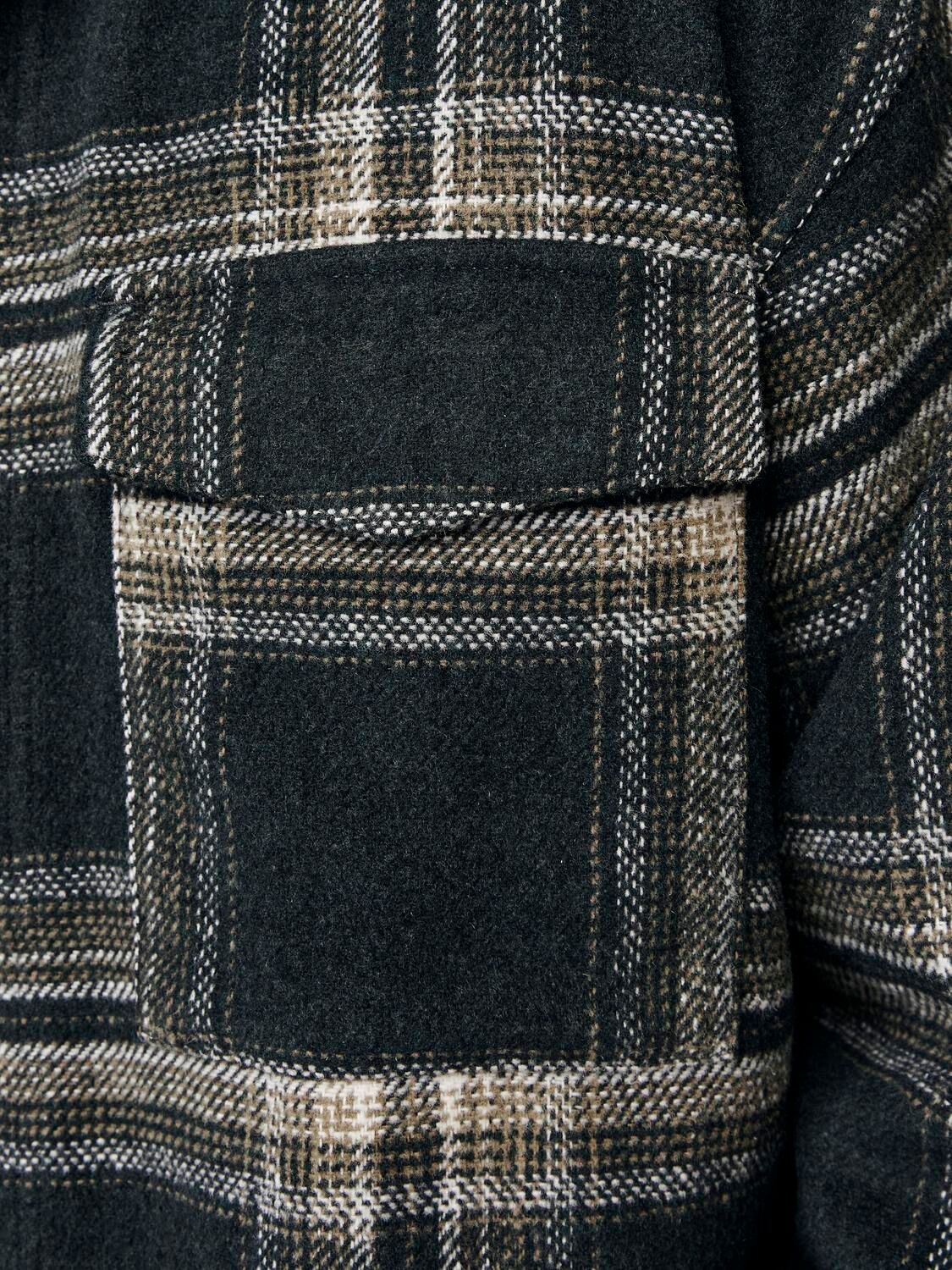 Langarmhemd JACK & JONES "JORVESTERBRO CHECK OVERSHIRT LS SN", Herren, Gr. M, N-Gr, schwarz (forest river), Web, Obermaterial: 50% Polyester, 30% Baumwolle, 10% Polyacryl, 10% Viskose, kariert, relaxed fit, Hemden Langarmhemd forest river M, N-Gr