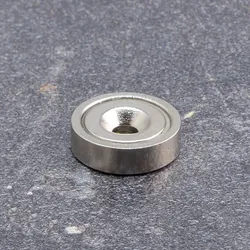 10 Topfmagnet mit Bohrung und Senkung, Neodym 16 mm | 6,9 kg | vernickelt, Stahl, Neodym, silber