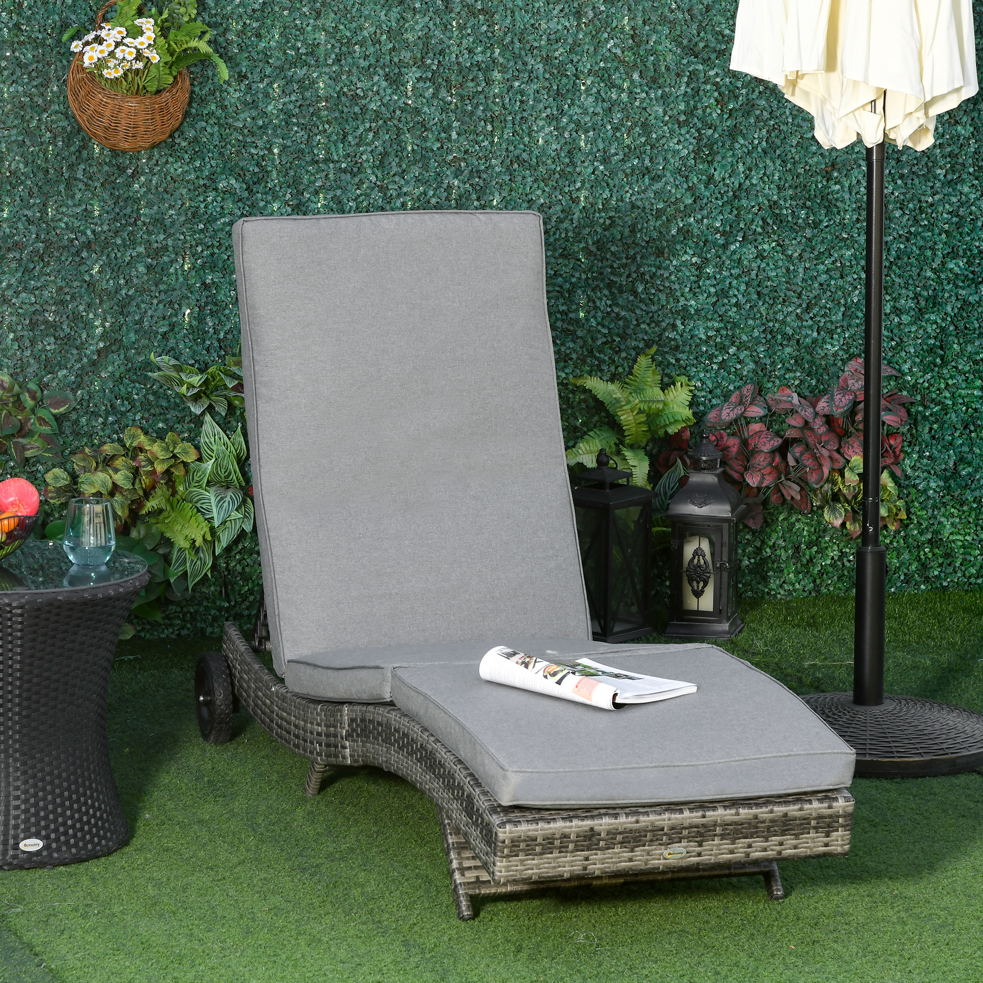 Outsunny Lettino da Giardino in Polyrattan con Cuscino Schienale Regolabile in 5 Posizioni Lettino da Giardino in Rattan Mobili da Giardino Forma a S in Metallo Grigio 207 x 70 x 70 cm