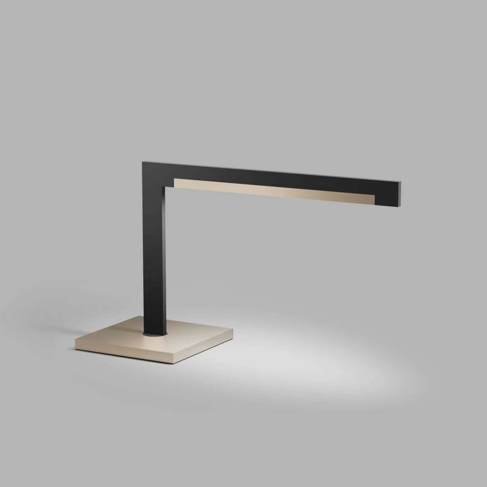 Light-Point Inlay T2 Linear tafellamp Design by Studio F.A. Porsche, goud/zwart, 40 cm