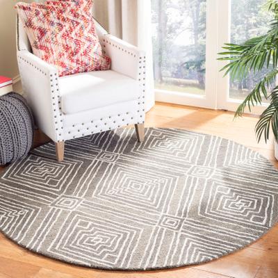 SAFAVIEH Handmade Micro-Loop Eguzkine Wool Rug