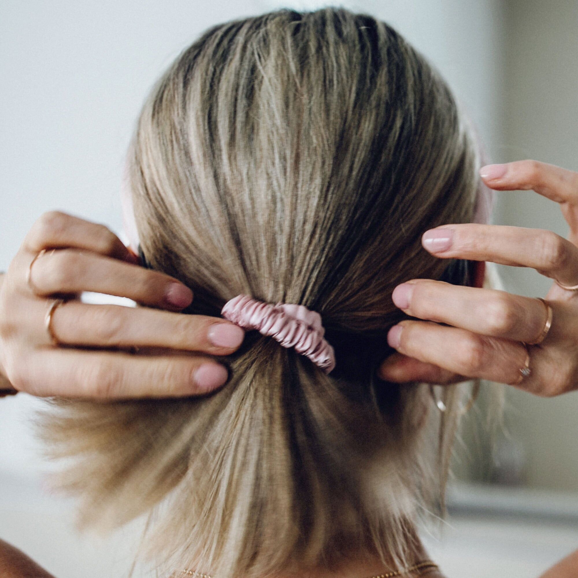 Diadem AILORIA "Set 3 Scrunchies S aus Seide DOUX", Damen, bunt (multicolour), Modetücher Diadem