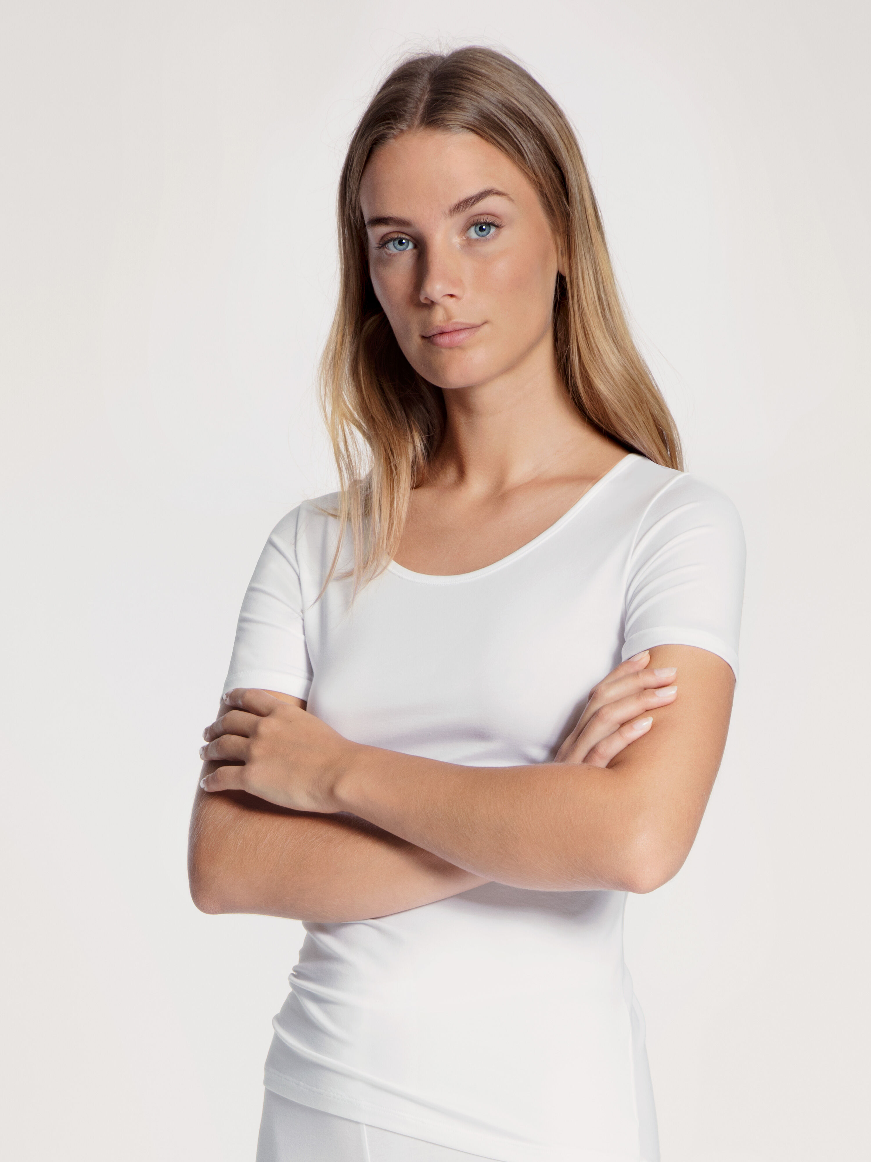 Unterziehshirt CALIDA "Natural Comfort", Damen, Gr. XS (36/38), N-Gr, weiss (weiß), Single Jersey, Obermaterial: 92% Baumwolle, 8% Elasthan, unifarben, normal, Rundhals, Unterhemden Unterziehshirt, mit Rundhals und reduzierter Pillingbildung weiß XS (36/3