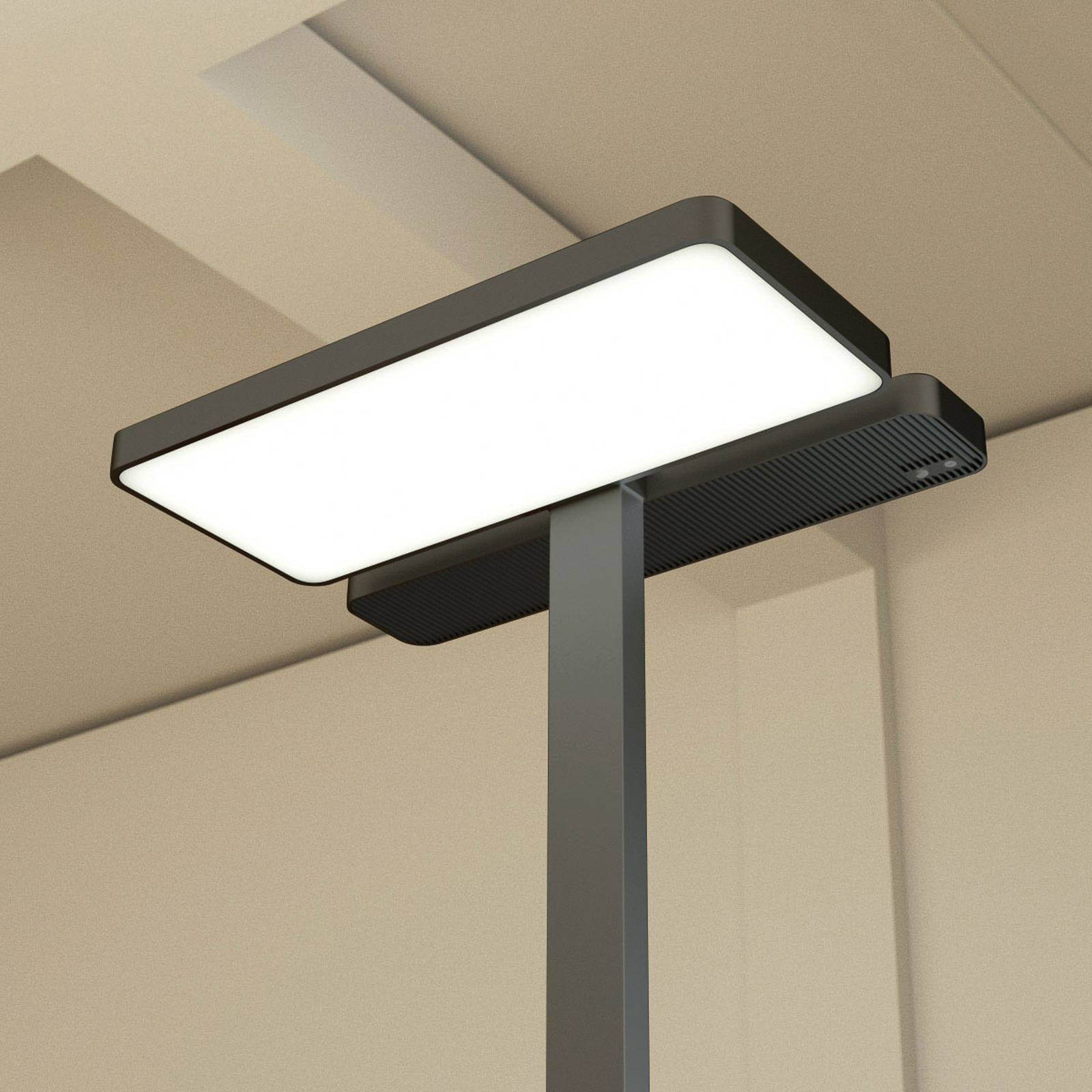 Arcchio LED-Bürostehlampe Aila, schwarz, Tageslichtsensor Aila Arcchio, dimmbar, schwarz, für Arbeitszimmer / Büro, Aluminium, Modern