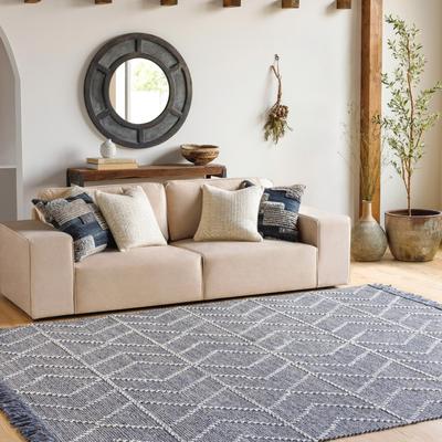 Livabliss Artistic Weavers Zohar Handmade Bohemian Chevron Wool Blend Area Rug