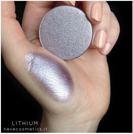 neve cosmetics Ombretto Argento Lithium