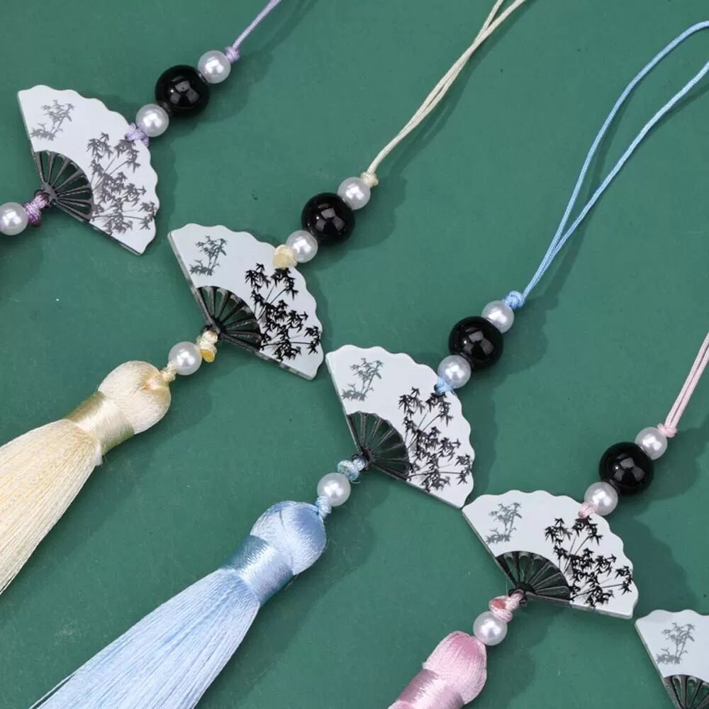 INF Elegante chinesische Quaste mit Fächer-Design - Vielseitige Dekoration für Taschen, Autos & mehr Rot