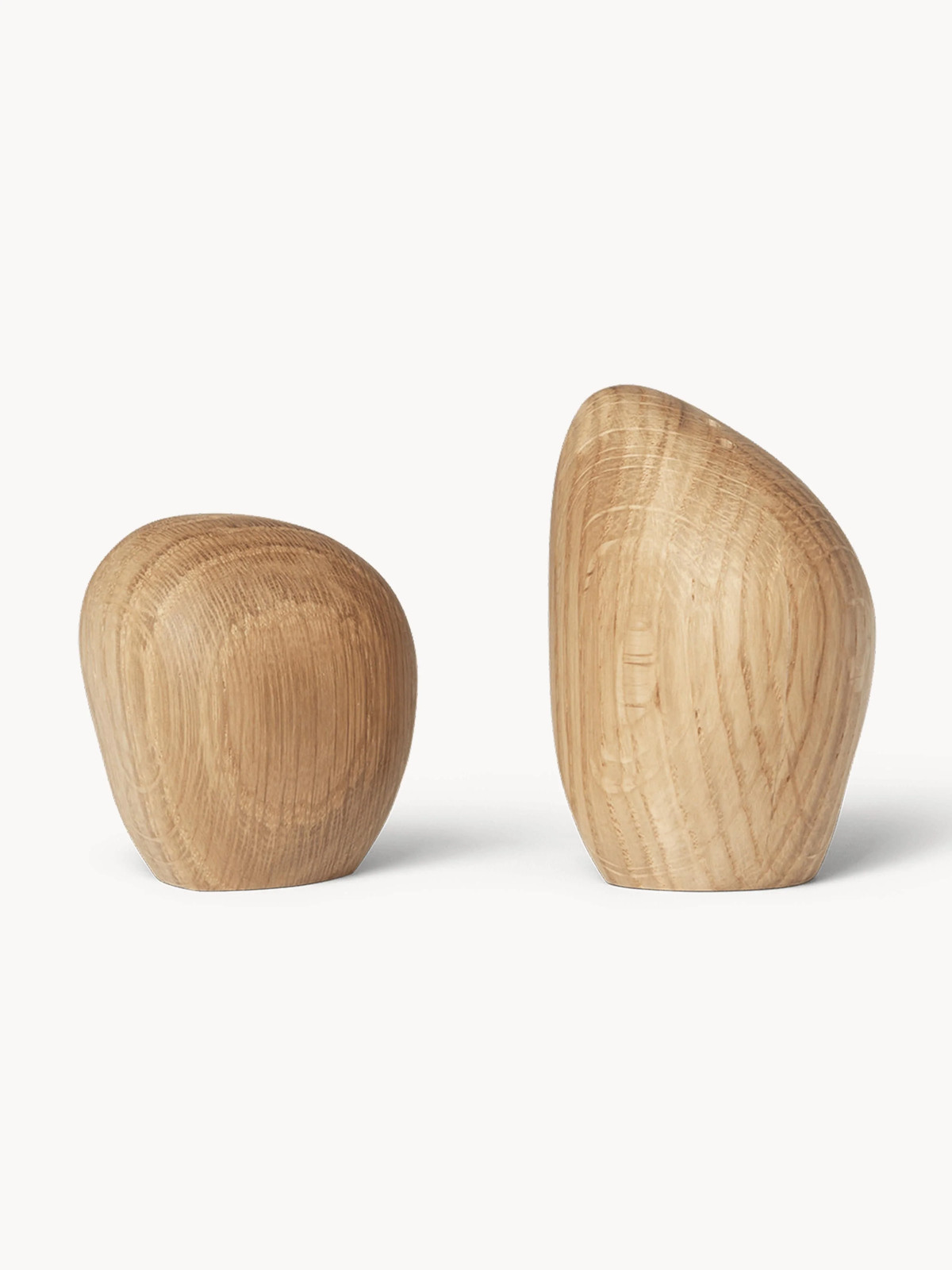 Ferm LIVING Cairn zout- en peperstrooier set van eikenhout, beige/bruin
