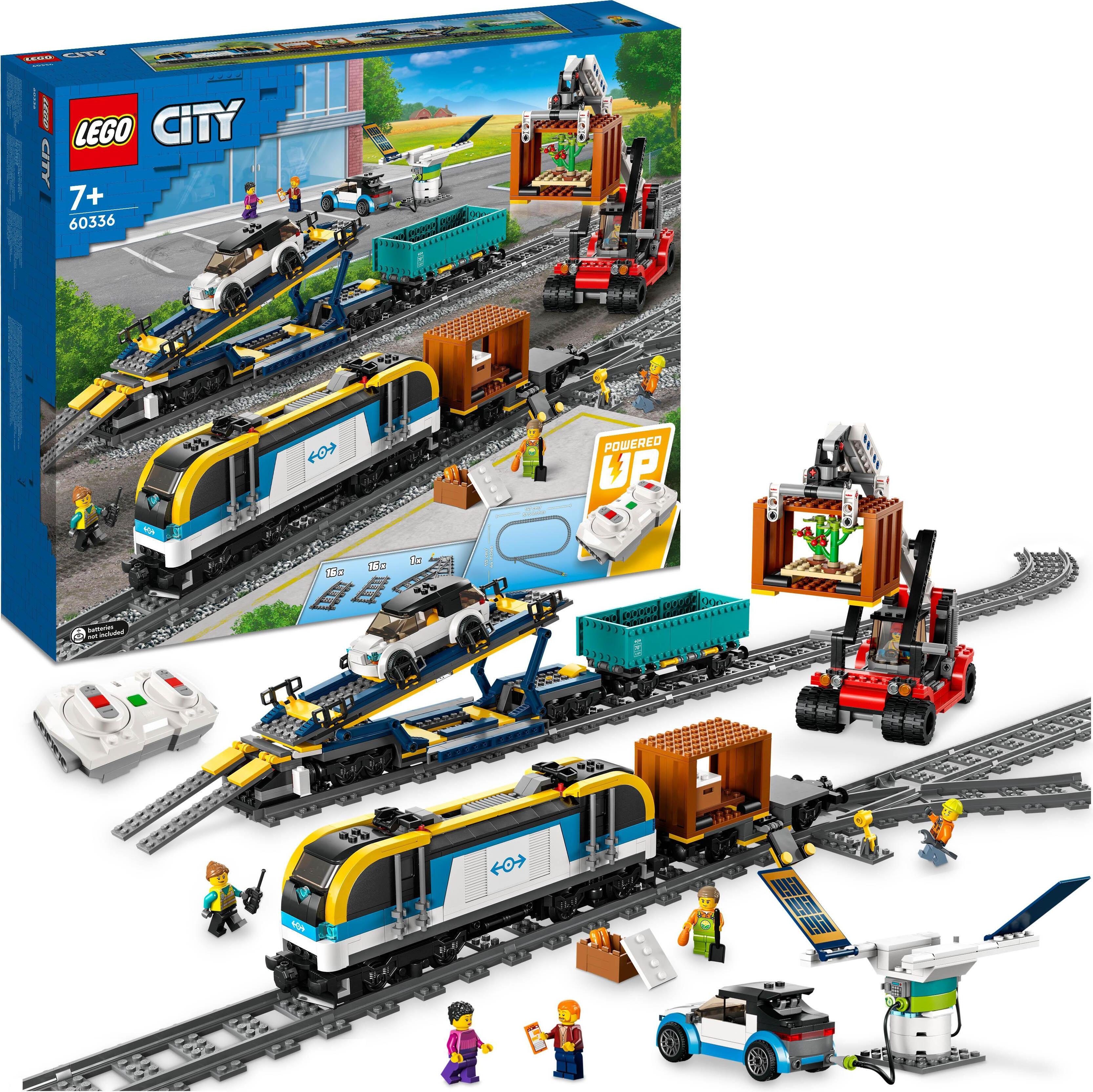 LEGO City Güterzug, Spielzeug-Eisenbahn mit Ton, ferngesteuerter Zug, Autotransporter, 33 Schienen-Elemente und 2 Autos, Set ab 7 Jahre 60336