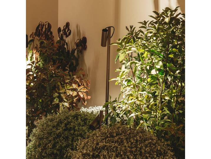 LEDS-C4 LED-Erdspießstrahler Juncus 1, braun, 2.700 K, braun / rost, Aluminium, Modern