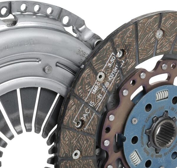 SACHS 3000 990 332 Clutch kit