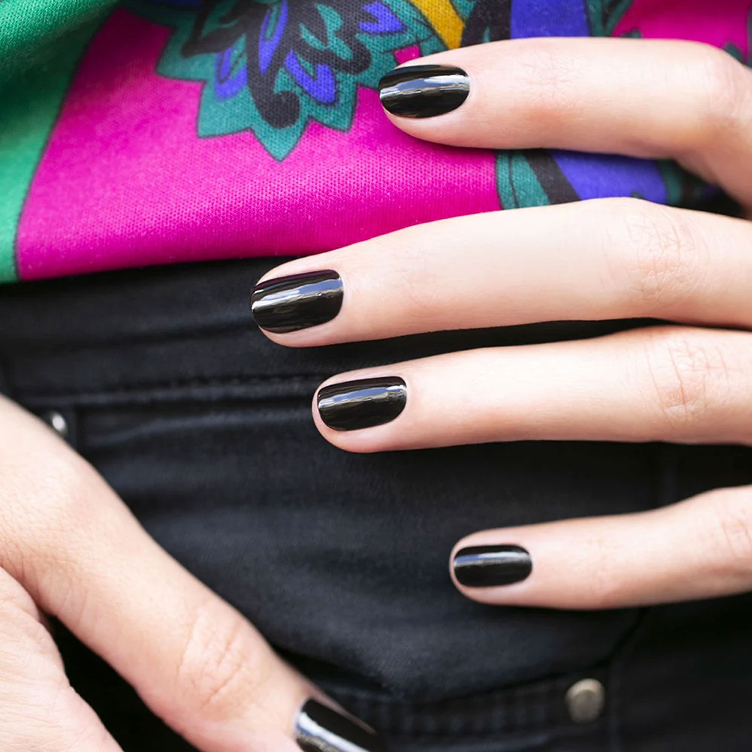 MANUCURIST Green Flash Led Nail Polish Licorice 15ml
