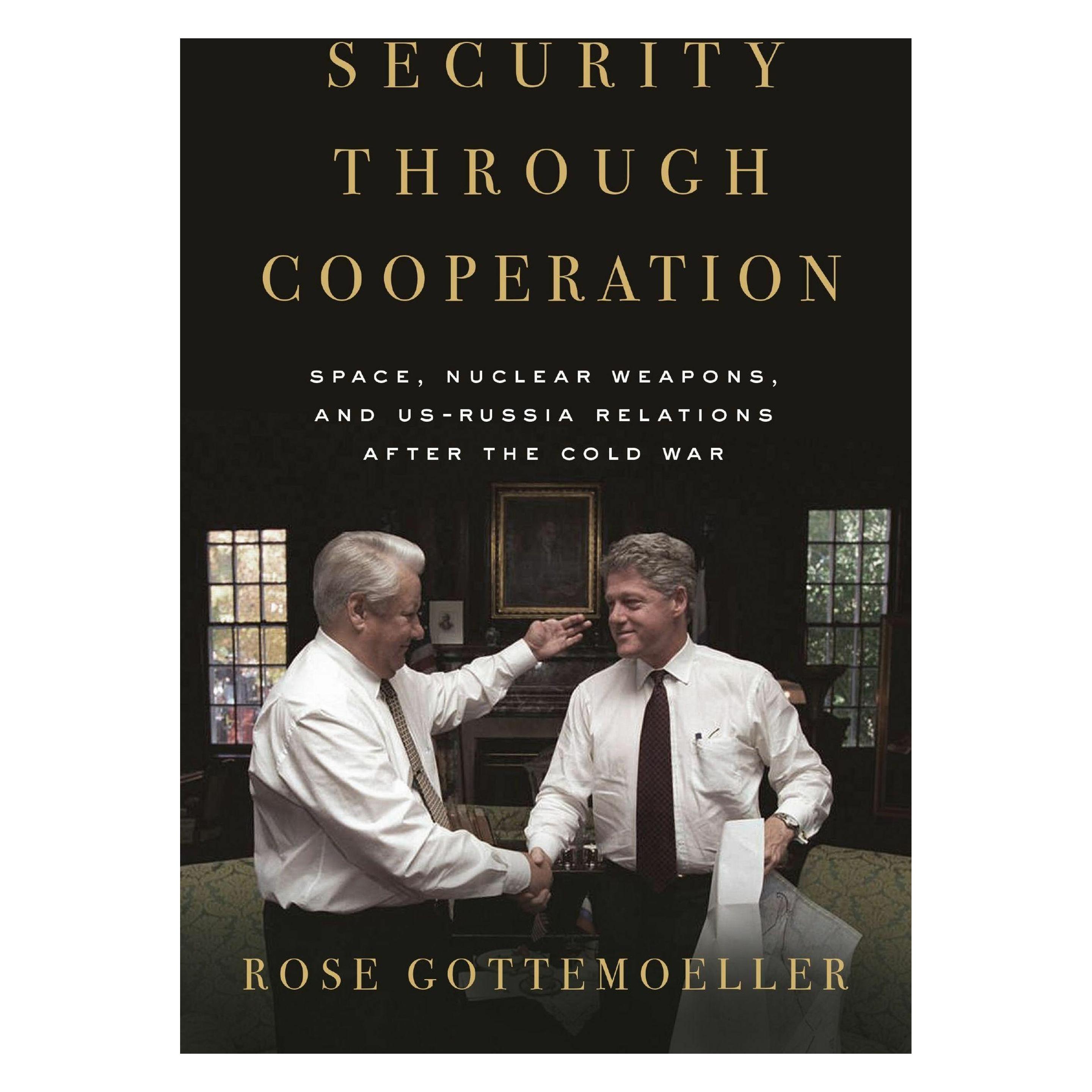 Stanford Univ Pr Security Through Cooperation (Englisch, Rose Gottemoeller) (69101347)
