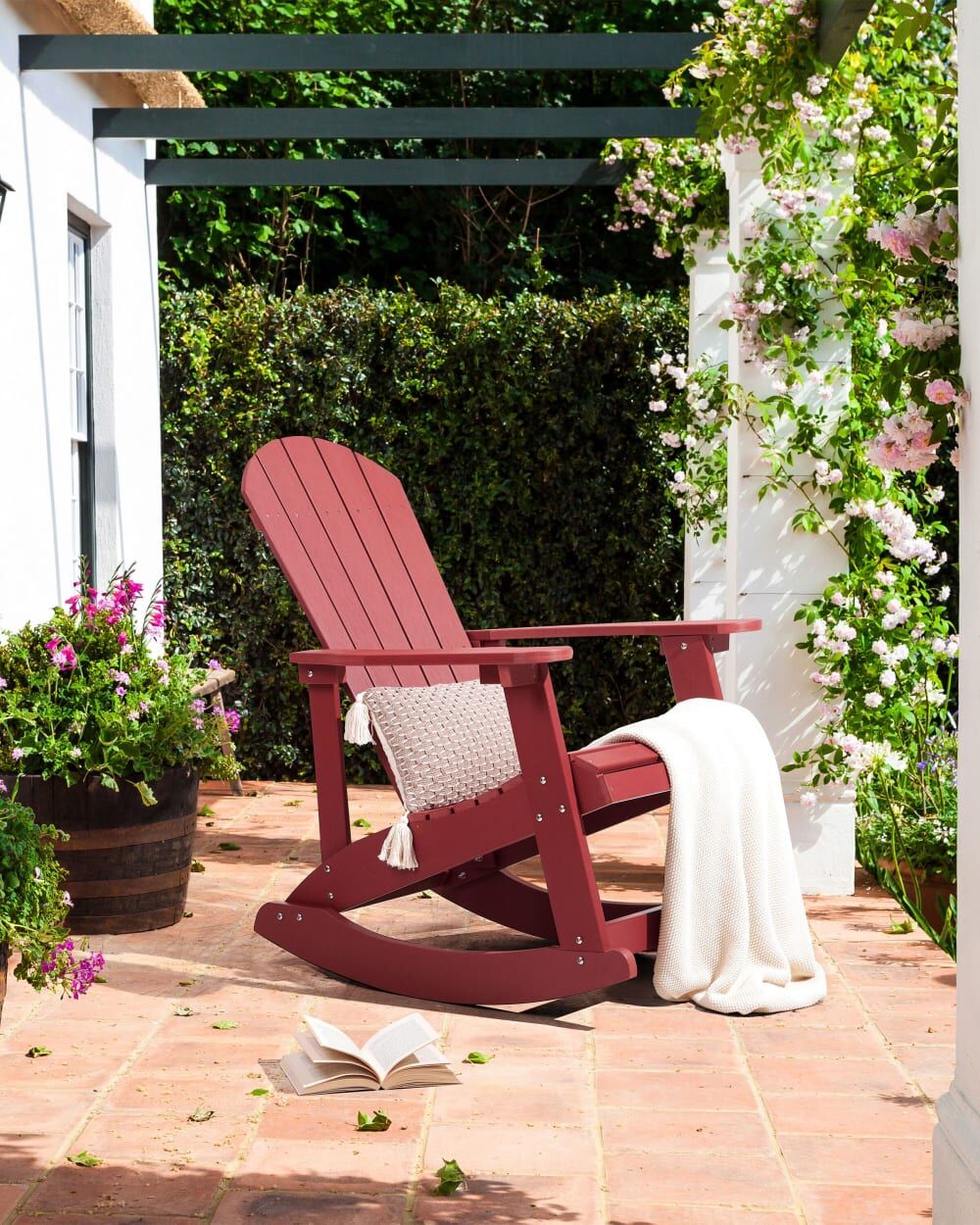Beliani Fauteuil à bascule d'extérieur rouge Rouge 94x100x76cm