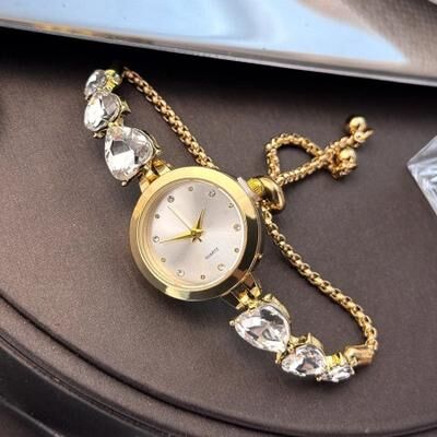 Uplift Essentials Triple Heart Diamond Encrusted Bracelet Watch Elegant Light Luxury Quartz Timepiece With Round Alloy Case gold