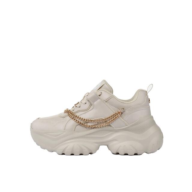 Buffalo Bliss in sneakers
