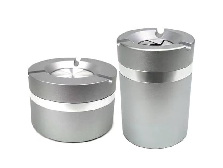 360° Edelstahl-Aschenbecher mit Drehverschluss – geruchsdicht und mit Zigarettenspitze für Auto und Zuhause, Upgrade des winddichten, drehbaren, versiegelten Aschenbechers (2Pcs)