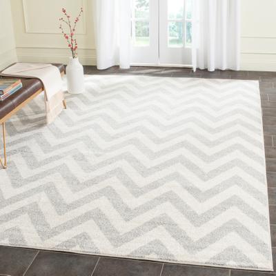 SAFAVIEH Amherst Elvira Modern Rug