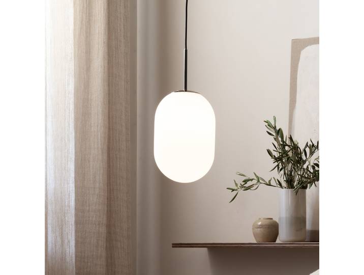 Suspension Noor, Ø 18 cm, opale/noir, verre - Watt & Veke - Salon / séjour - Moderne