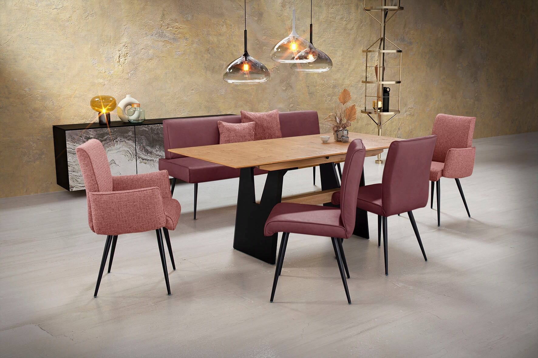 Essgruppe K+W KOMFORT & WOHNEN "Giacomo I", rot (carbernet, coral), Flachgewebe 775 Leder CLOUD, Synchron-Auszug, Länge Esstisch: 180cm,Länge Esstischmaximal: 220cm,Breite/Sitzbreite Bank: 200cm, Sitzmöbel-Sets, Essgruppe, 2 Stühle und Bank, 2 Armlehnenst