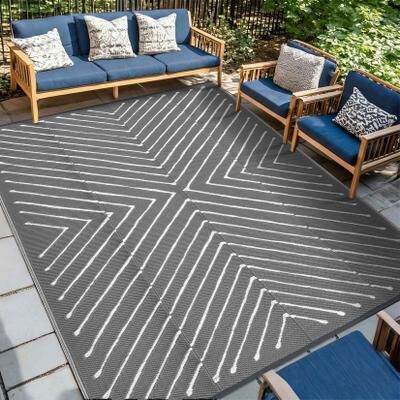Garvee Reversible Outdoor Plastic Straw Rug