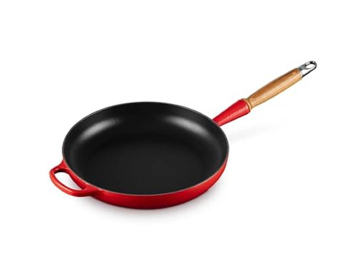 LE CREUSET Signature gusseiserne Bratpfanne mit Holzgriff 24cm Kirschrot, 20258240600422