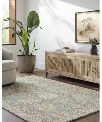 Livabliss Arnold Traditional Area Rug