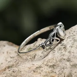 Drachensilber Keltischer Ring mit Perlmutt in Keltenknoten gefasst 925 Silber Damen Mädchen 50 - Silber