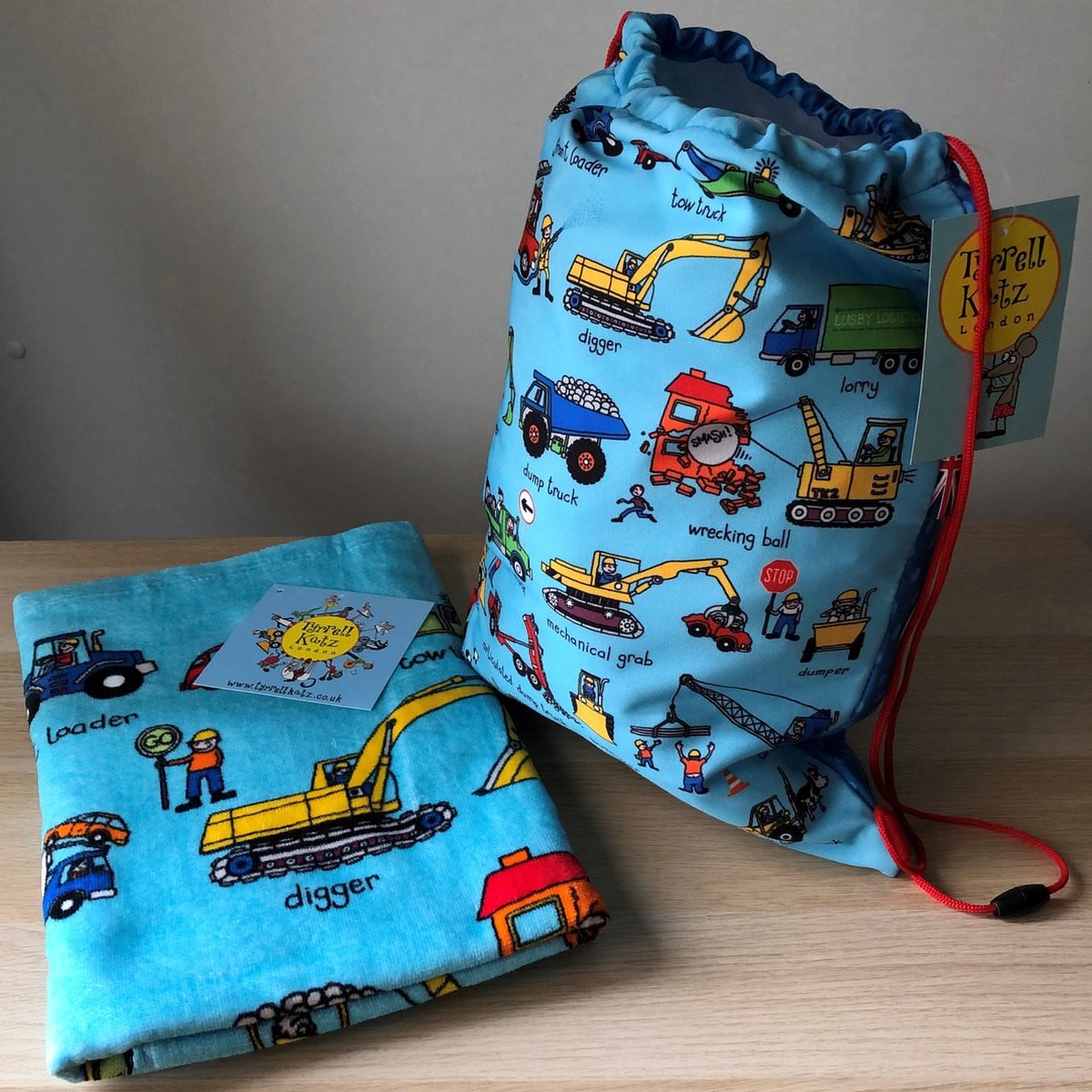 Tyrrell Katz Kinder Handdoek en Sporttas met Tractor Motief