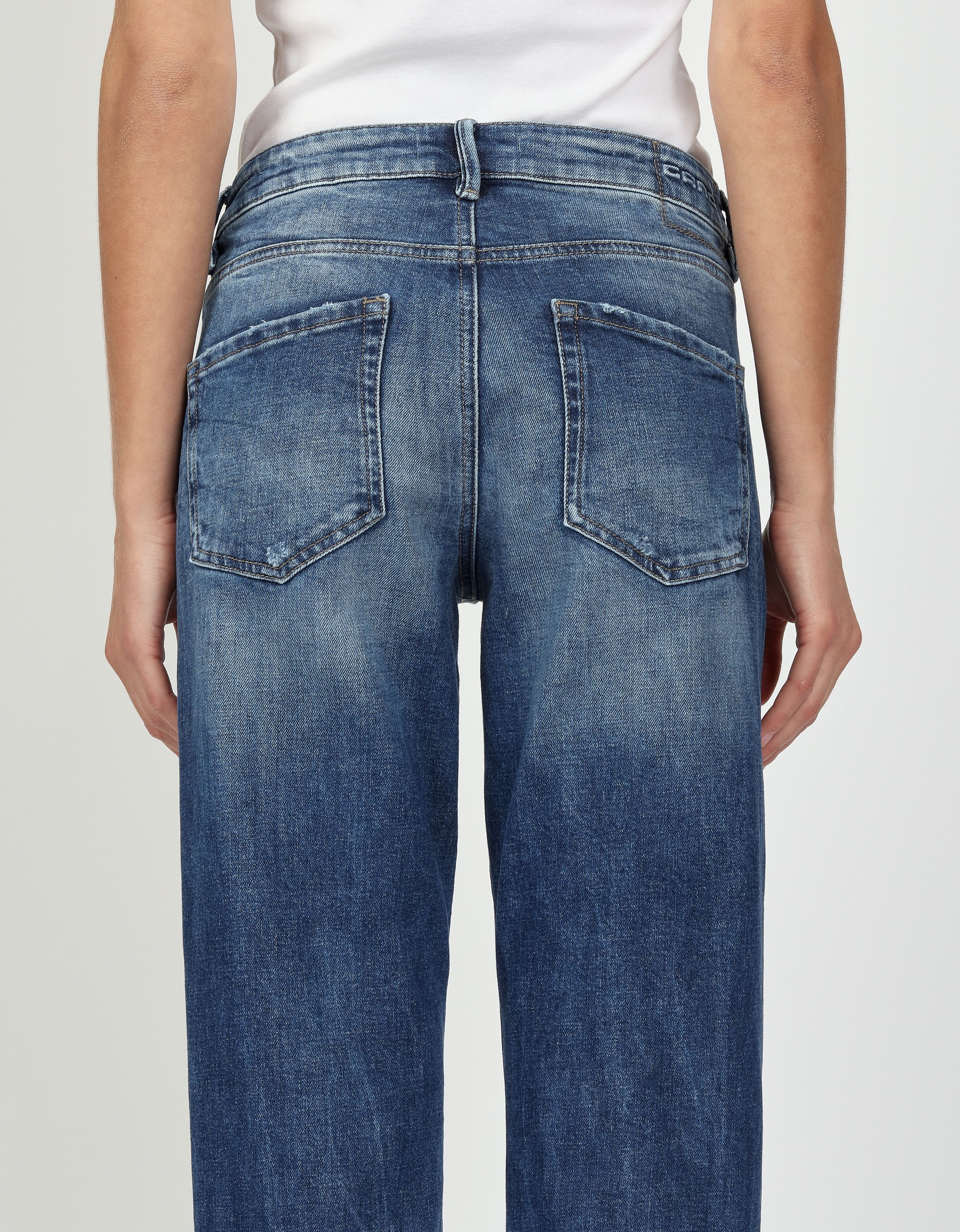 Straight-Jeans GANG "94THELMA", Damen, Gr. 26, N-Gr, blau (worn schwarz), Denim/Jeans, Obermaterial: 90% Baumwolle, 8% Polyester, 2% Elasthan, gerade knöchelfrei, Jeans Straight-Jeans, mit Detail oberhalb der Münztasche worn schwarz 26, N-Gr