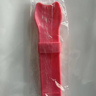 Uplift Picks Cat Treat Feeder Spoon Lickable Wet Cat Treat Squeeze Tool red