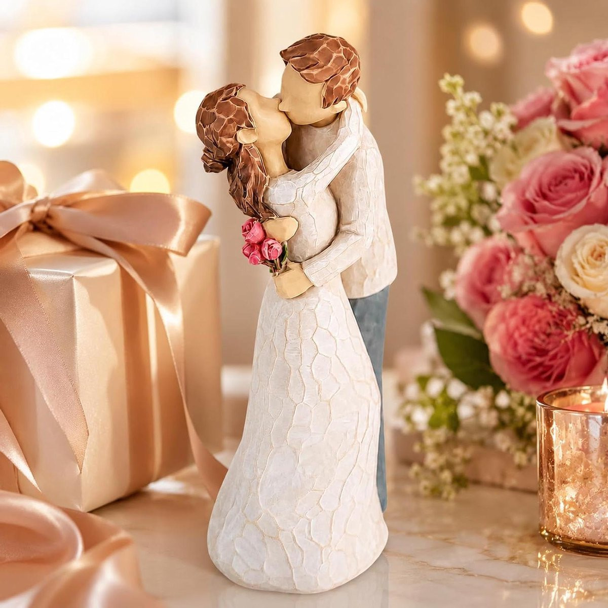 Romantisch Liefdesbeeldje met Kus - Beige Decoratief Standbeeld voor in Huis - H 142 cm x B 56 cm