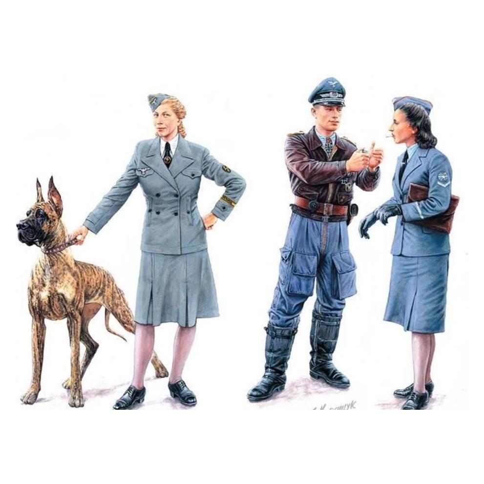 Master Box Woman at war: Germany, Luftwaffe Helferi (MB3557)