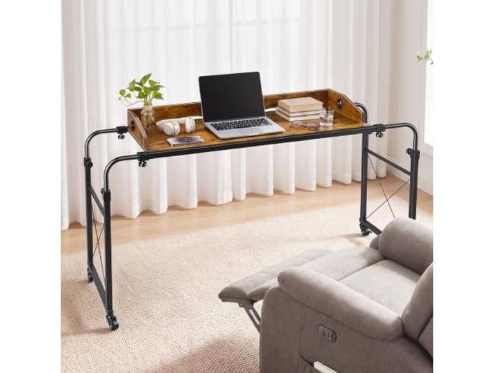 VEVOR Betttisch mit Rollen 1060x360 mm Nachttisch Laptoptisch Pflegetisch für Schlafzimmer Wohnzimmer Homeoffice, Höhen- & Längenverstellbar, Beistelltisch mit Seitlicher Ablagetasche & Erhöhtem Rand