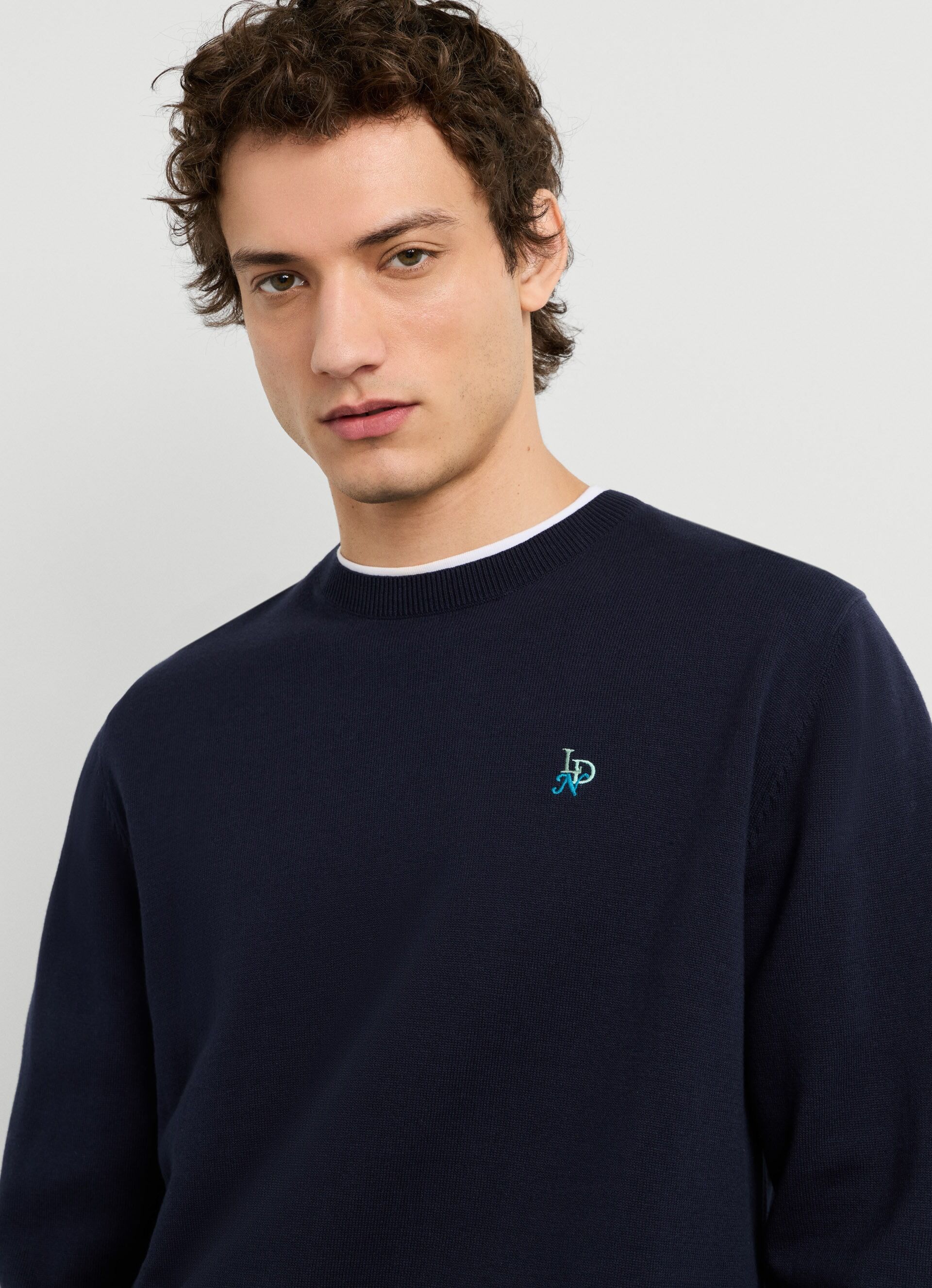 Rundhalspullover PEPE JEANS "DANIELS", Herren, Gr. S, blau (deep sea blau), Strick, Obermaterial: 100% Baumwolle, unifarben, regular fit hüftbedeckend, Rundhals, Rippstrickbündchen, Pullover Rundhalspullover, mit gestickten Details, Baumwolle deep sea bla