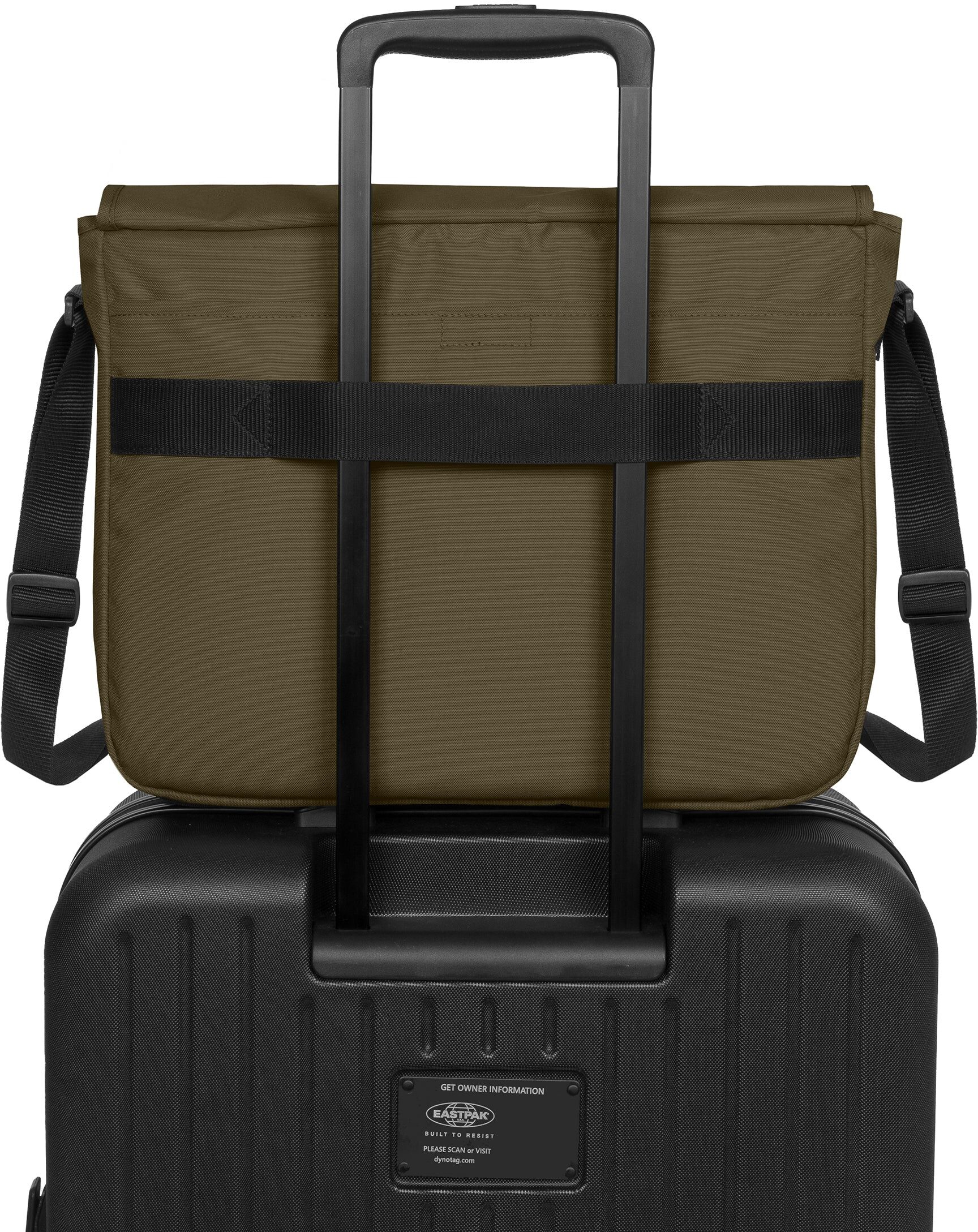 Messenger Bag EASTPAK "Delegate +", Damen, Gr. B/H/T: 39cm x 31cm x 13cm, grün (army olive), Polyester, Taschen Messenger Bag, Umhängetasche, Schultertasche mit Trolleygurt und 17" Laptopfach