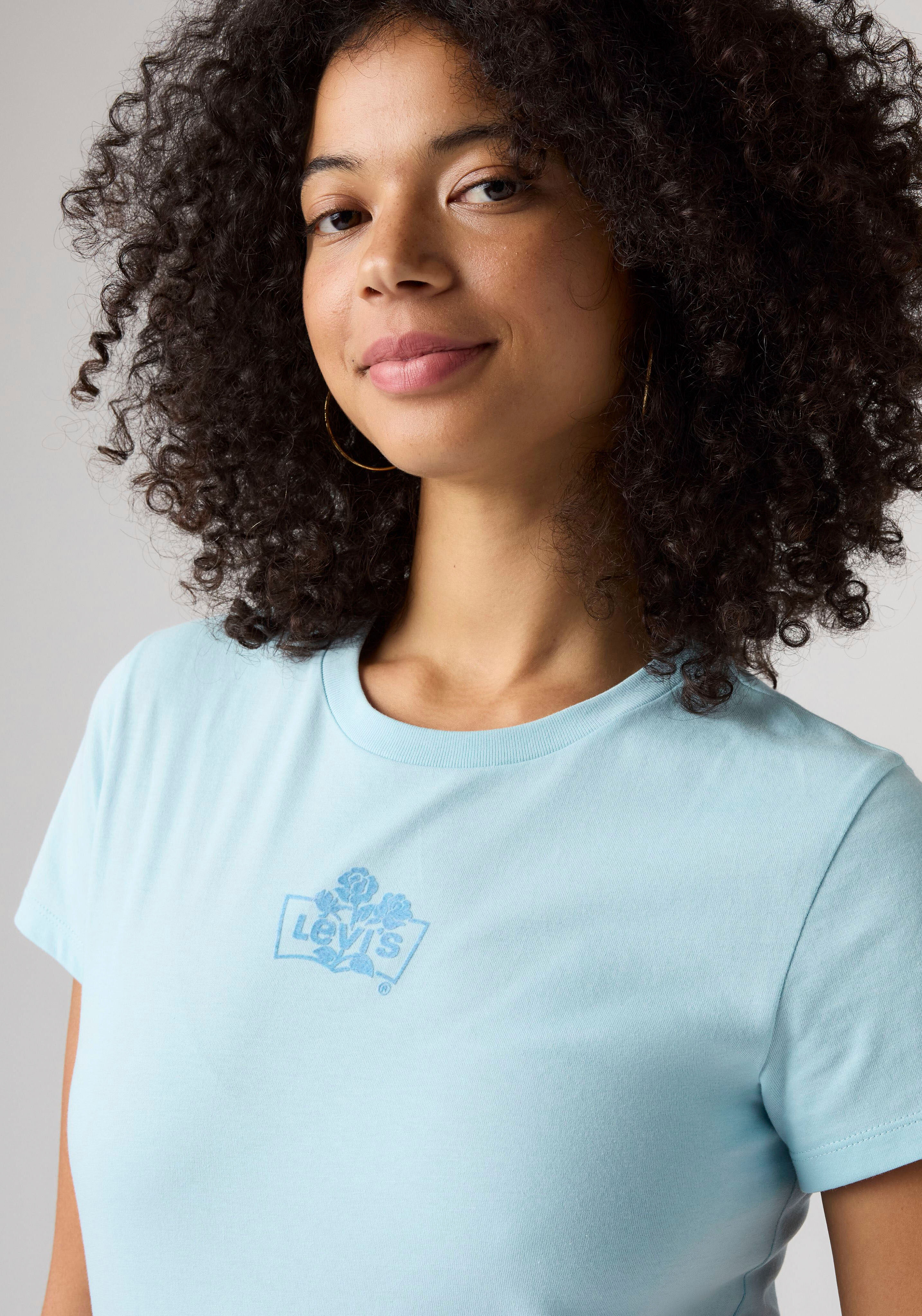 T-Shirt LEVI'S "THE PERFECT TEE", Damen, Gr. M (38), blau (flock floral bw angel falls), Single Jersey, Obermaterial: 100% Baumwolle, normal, Rundhals, abgesteppt, Shirts T-Shirt, mit Batwing-Logoprint flock floral bw angel falls M (38)