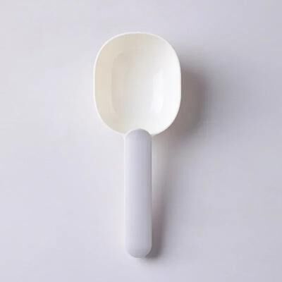Uplift Essentials Multifunctional Pet Food Spoon With Sealed Bag Clip And Measuring Design grey