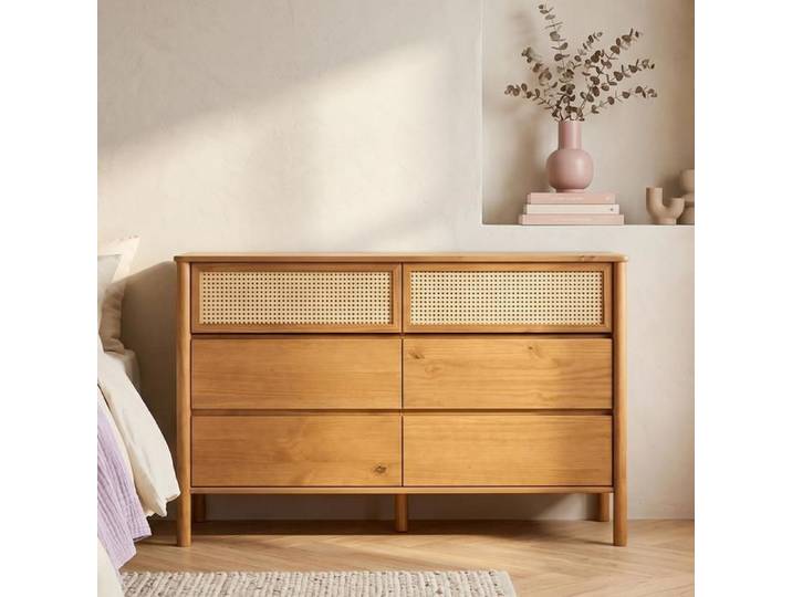 Commode CEFIRA en Bois Massif Coloris Chêne 6 Tiroirs Meuble de Rangement à Vêtements Façade en Rotin Style Bohème