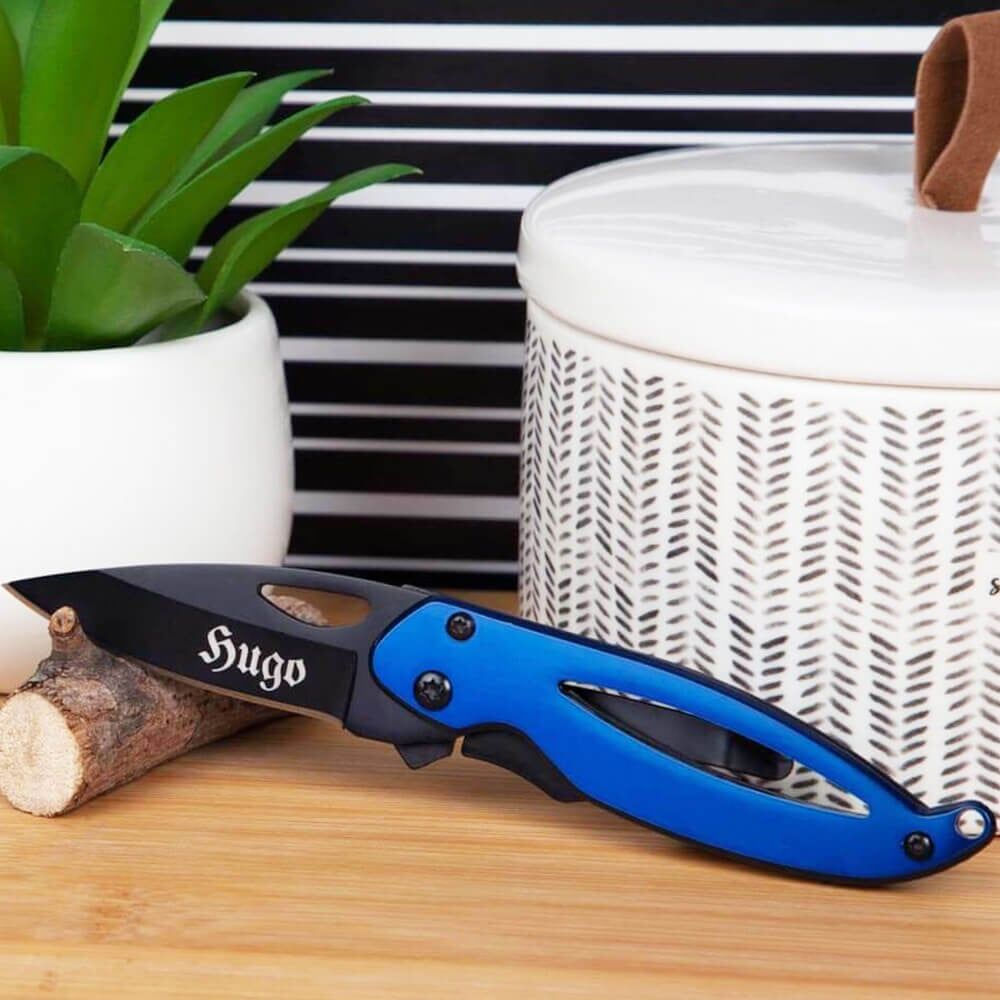 Ocadeau Couteau bleu acier gravé