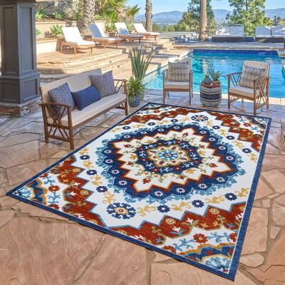 Gertmenian Fosel Arasi Ivory Blue Bohemian Mandala High-Low Indoor/ Outdoor Area Rug